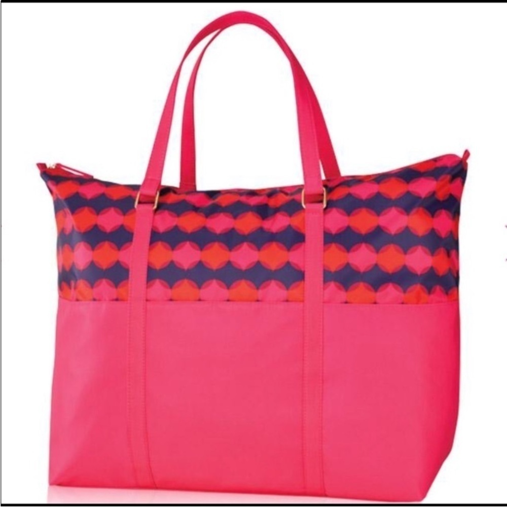 Avon large Weekender Bag NWT
